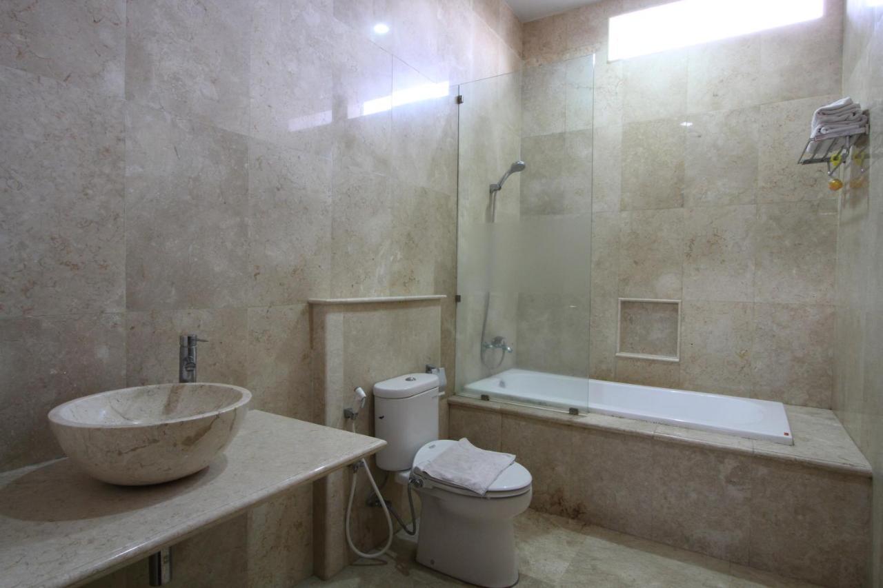 Griya Desa Hotel & Pool سليمان المظهر الخارجي الصورة
