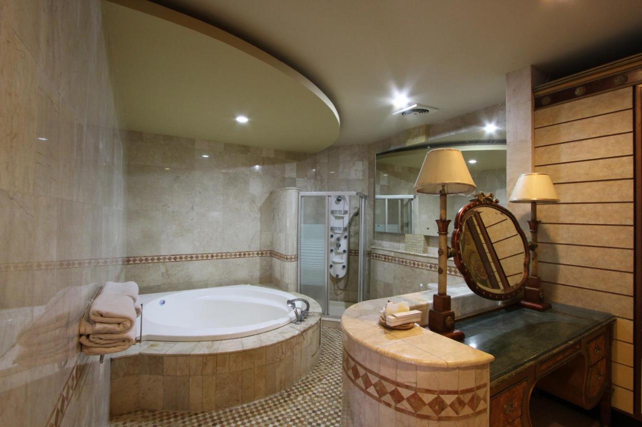 Griya Desa Hotel & Pool سليمان المظهر الخارجي الصورة