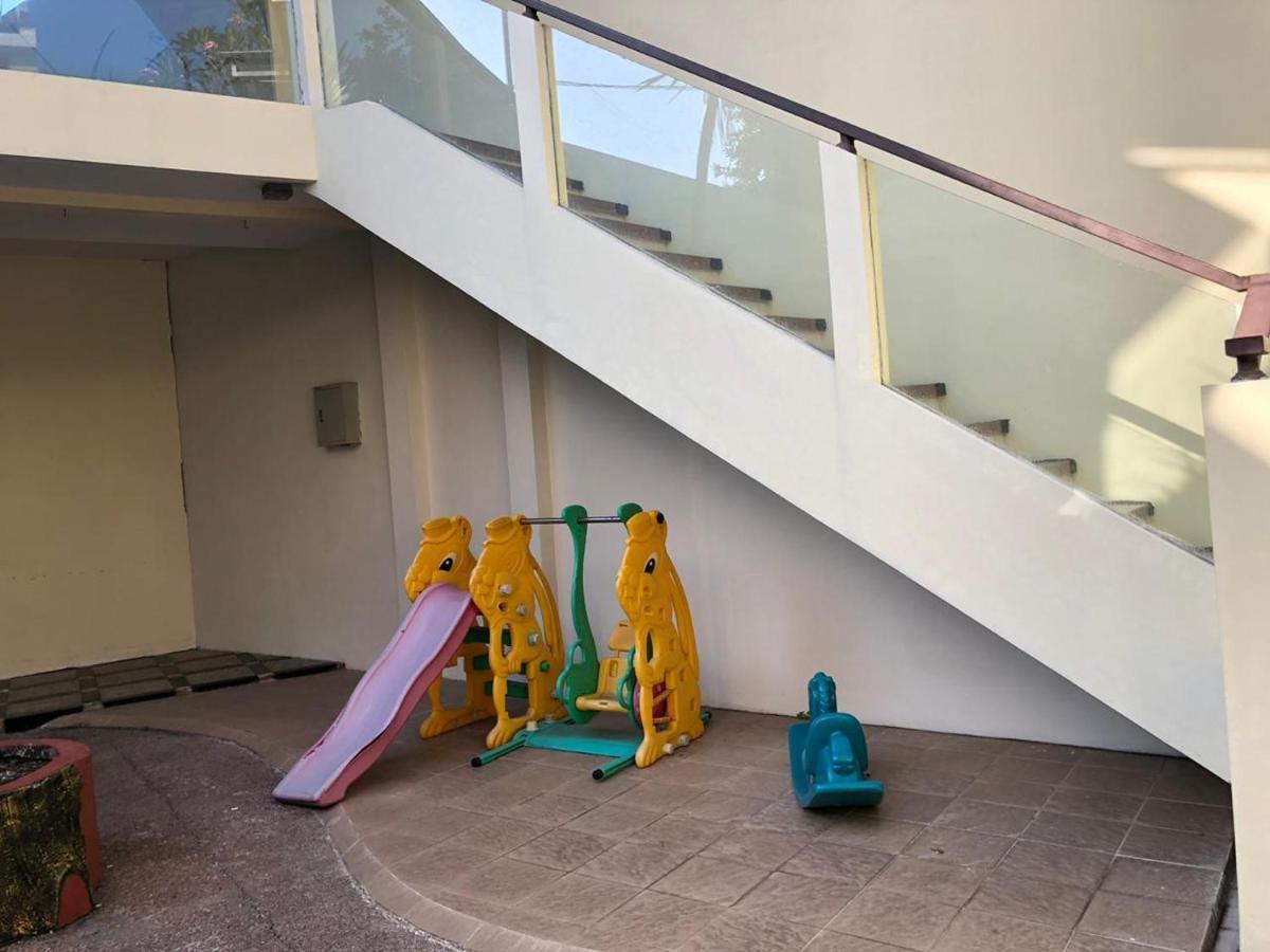 Griya Desa Hotel & Pool سليمان المظهر الخارجي الصورة