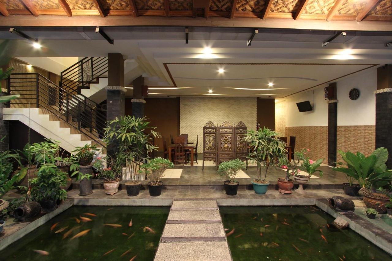 Griya Desa Hotel & Pool سليمان المظهر الخارجي الصورة